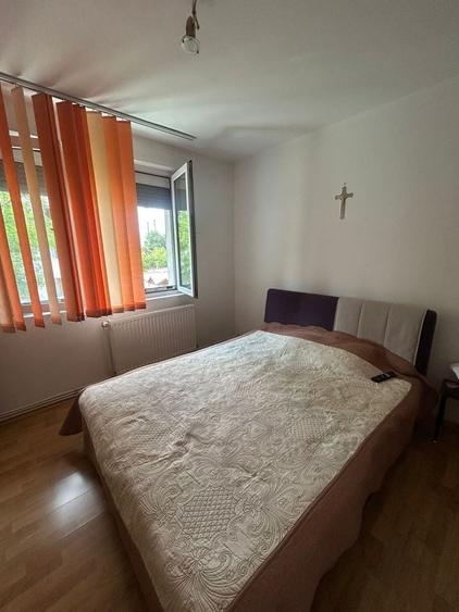 Apartament cu 3 camere decomandat în Sud