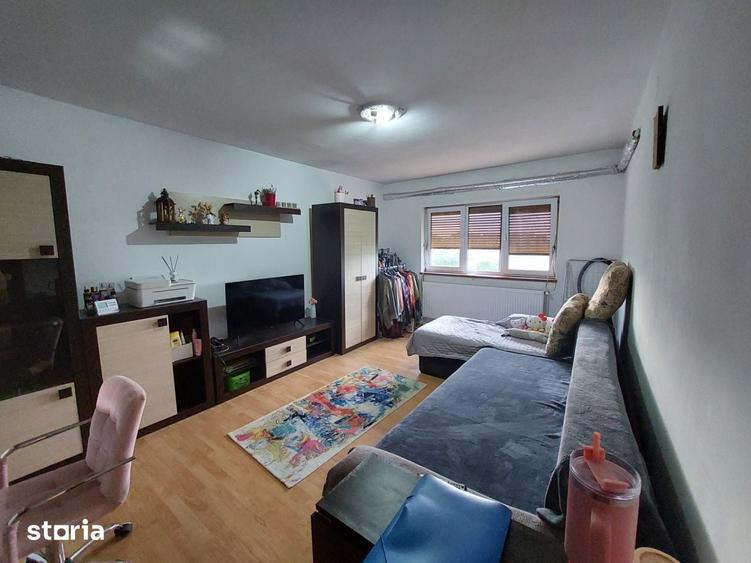 Apartament cu 2 camere semidecomandat în Brazda lui Novac