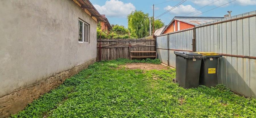 Casă individuală cu 3 camere cu Teren 200 Mp în Alexandriei
