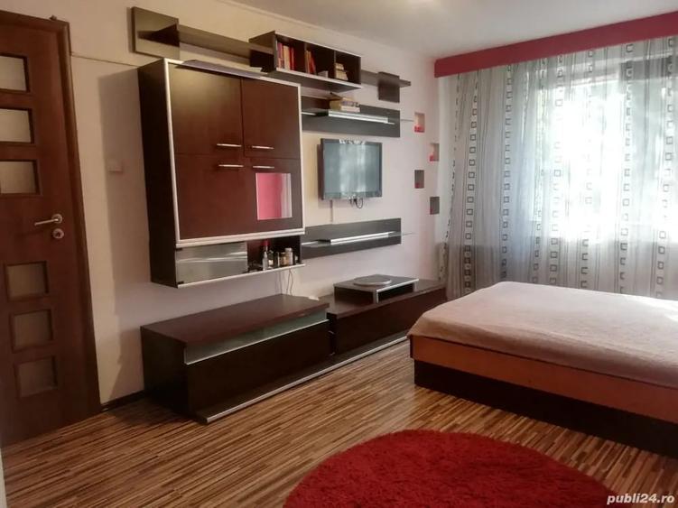 Apartament cu 2 camere decomandat în Crângași