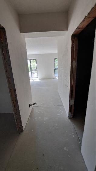 Apartament cu 2 camere decomandat în Jiului