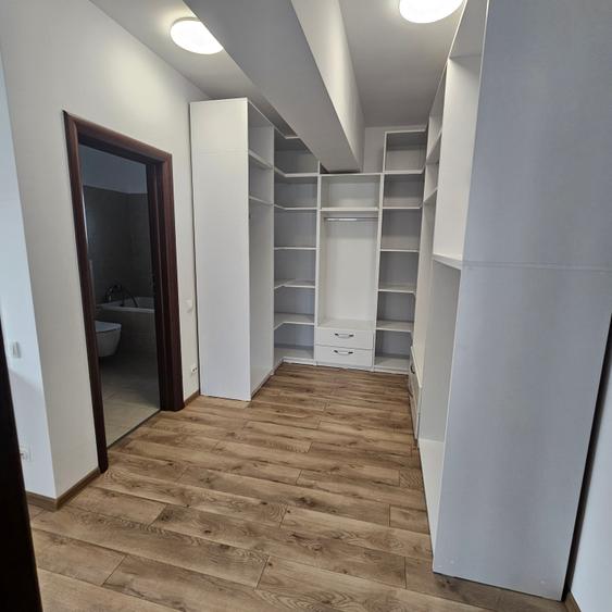 Casă individuală cu 4 camere cu Canalizare în Balotești