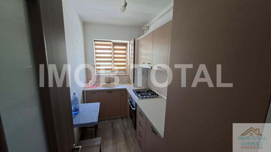 Garsonieră decomandată în Trivale