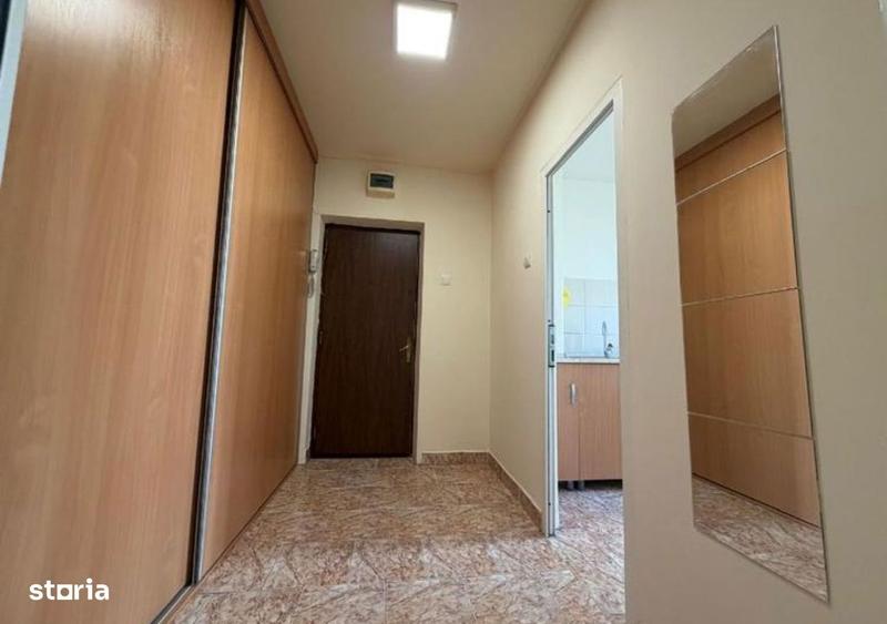 Apartament cu 2 camere semidecomandat, mobilat în Pantelimon