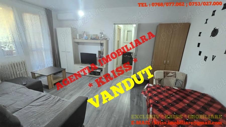 Apartament cu 2 camere semidecomandat în Craiovei