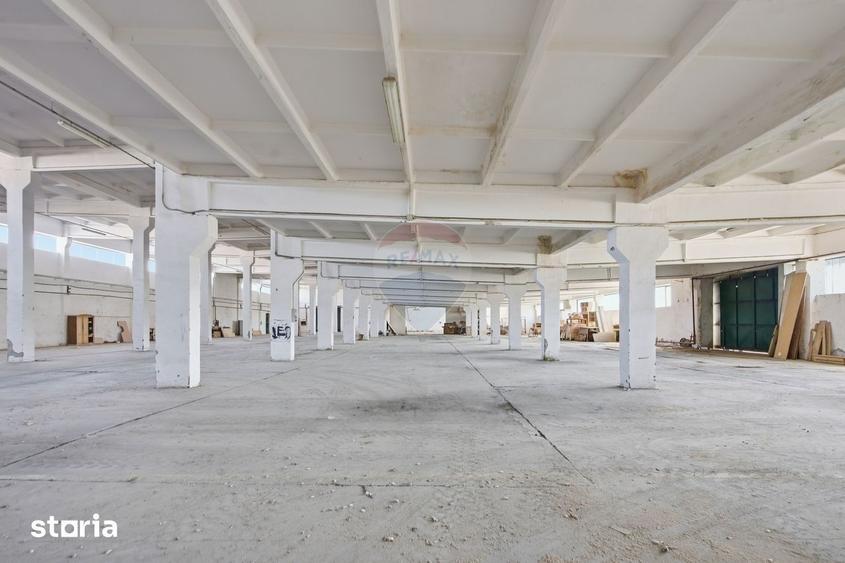 Spațiu comercial, de 11,500 mp, în Central