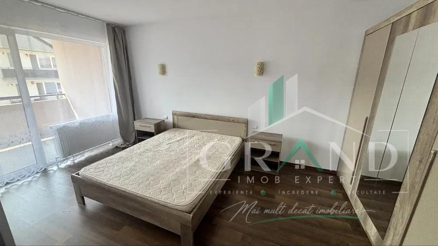 Apartament cu 3 camere semidecomandat, mobilat în Florești