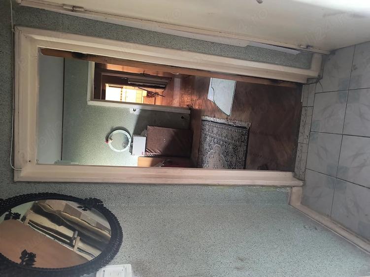 Apartament cu 3 camere semidecomandat în Balta Albă