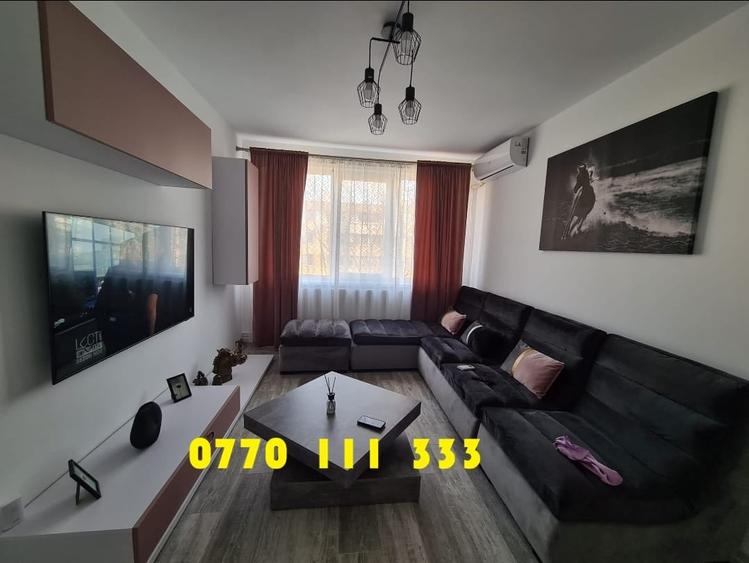 Apartament cu 3 camere semidecomandat, mobilat în Hipodrom