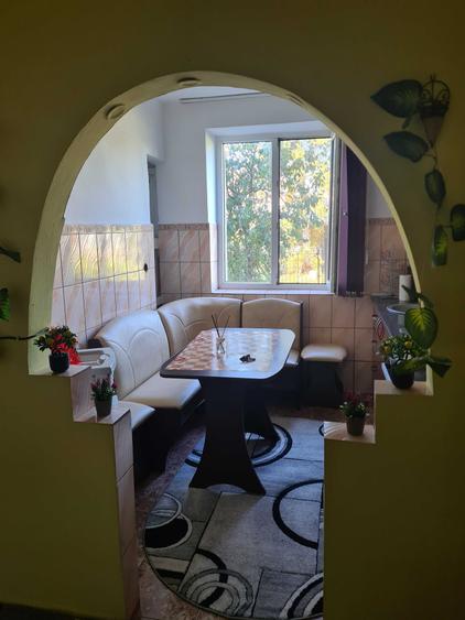 Apartament cu 2 camere nedecomandat în Ghimpați