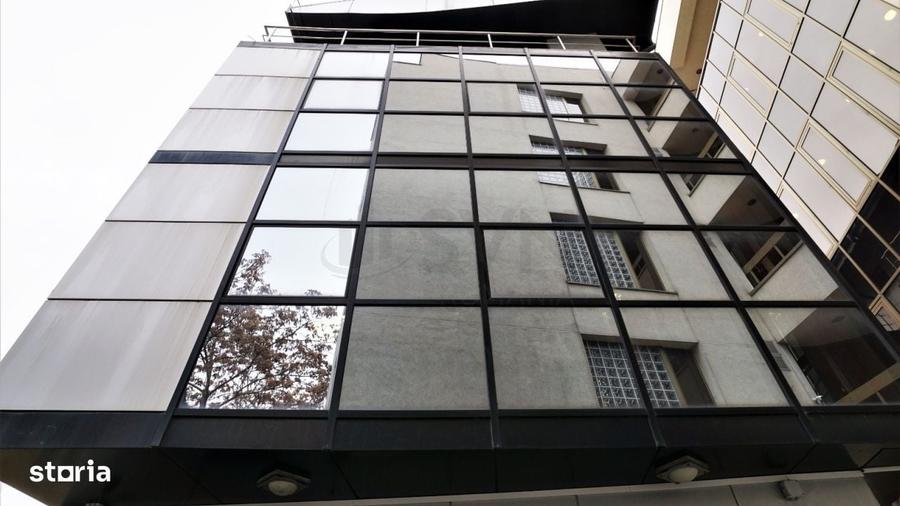Spațiu comercial, de 3,500 mp, în Victoriei