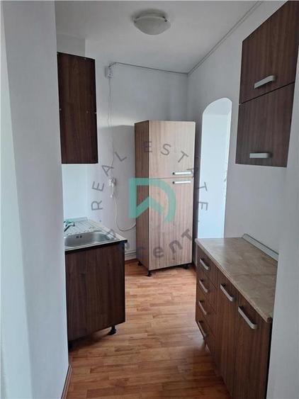 Garsonieră semidecomandată în Răcădău