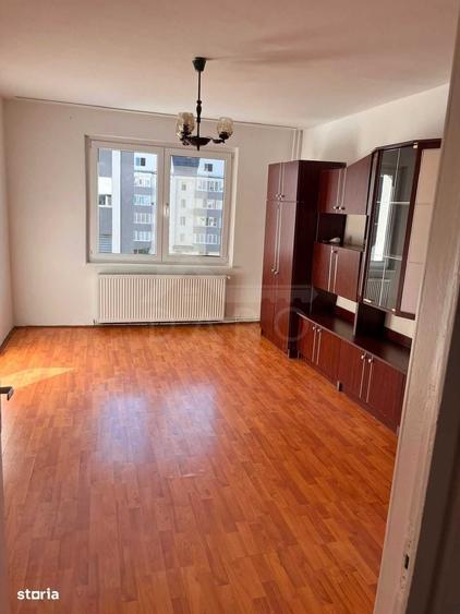 Apartament cu 3 camere în Criș