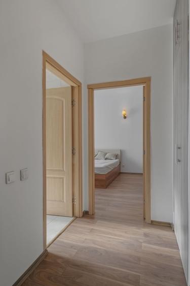 Apartament cu 3 camere decomandat, mobilat în Central