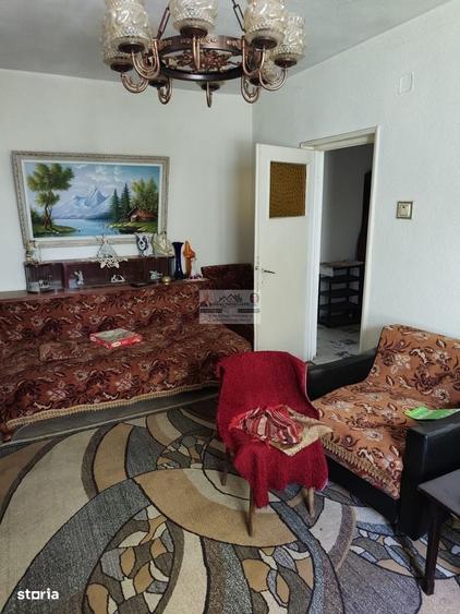 Apartament cu 2 camere semidecomandat în Central — fotografia 1
