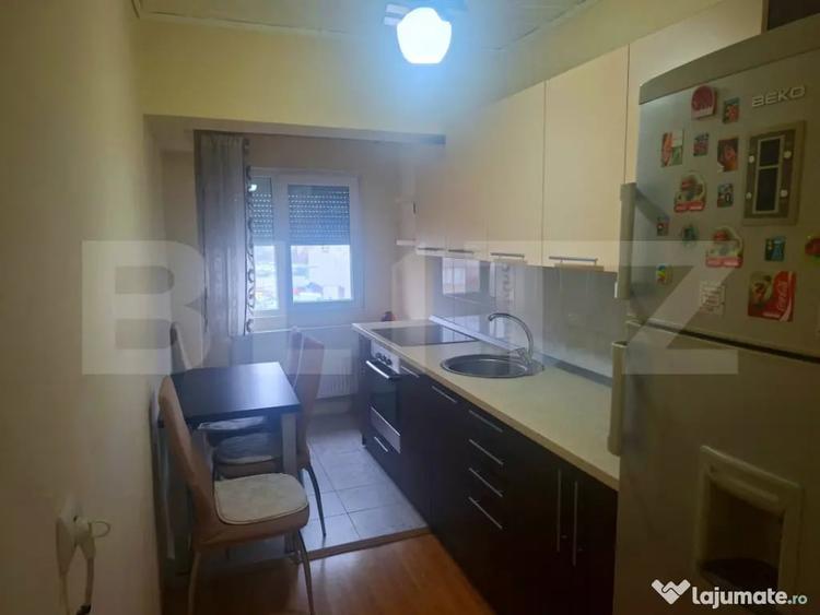 Garsonieră decomandată în Rogerius