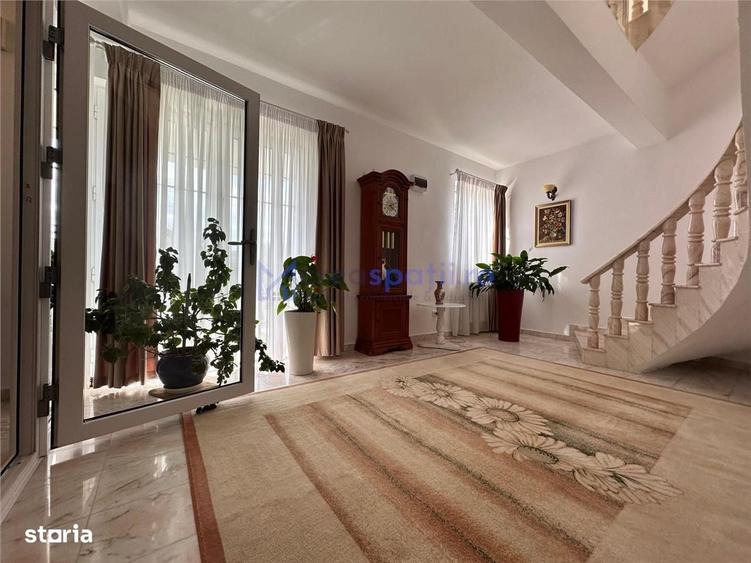 Casă cu 4 camere în Humulești