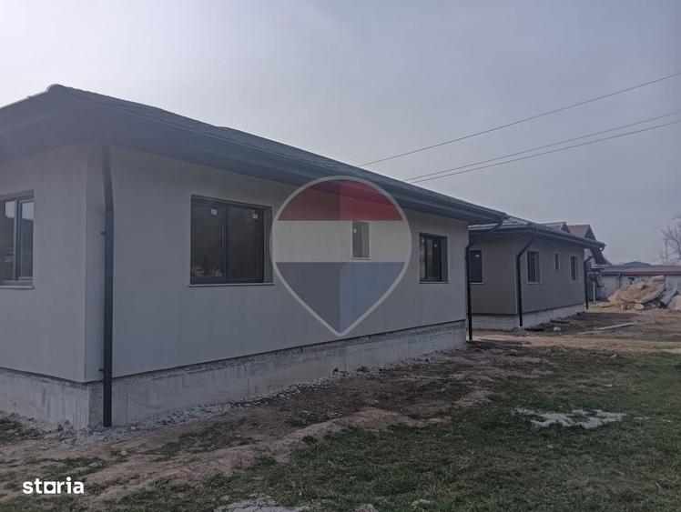 Casă cu 3 camere în Săbișa