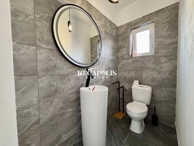 Duplex cu 4 camere cu Canalizare în Sânpetru