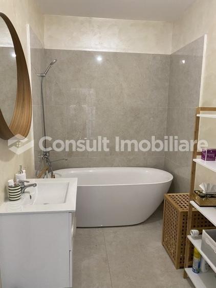 Apartament cu 2 camere semidecomandat, mobilat în Chinteni