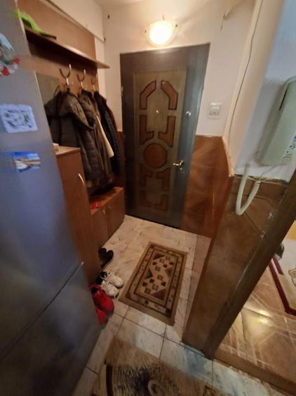 Apartament cu 2 camere decomandat în Nicolina