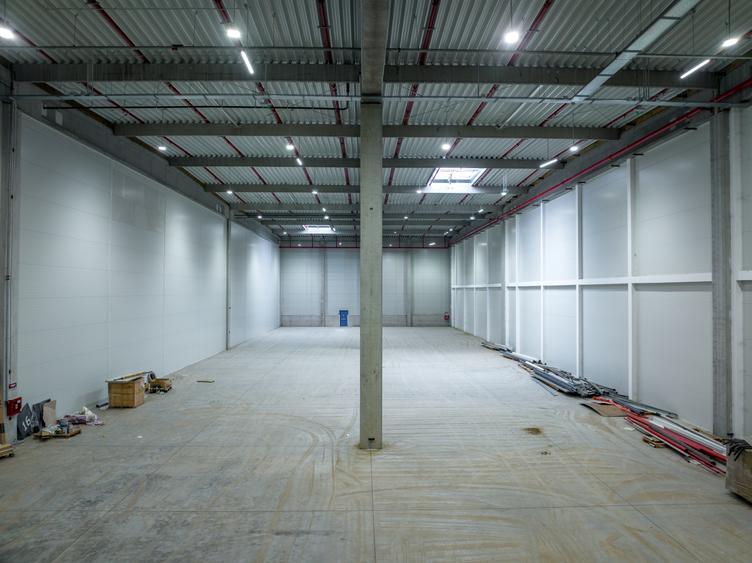 Spațiu industrial, de 27 mp, în Exterior Est
