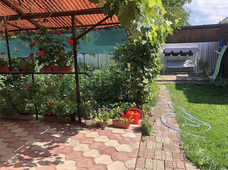 Casă cu 5 camere cu Teren 500 Mp în Libertății