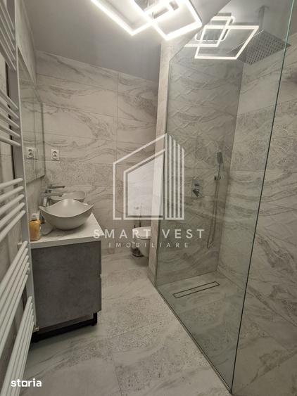 Apartament cu 4 camere semidecomandat în Central