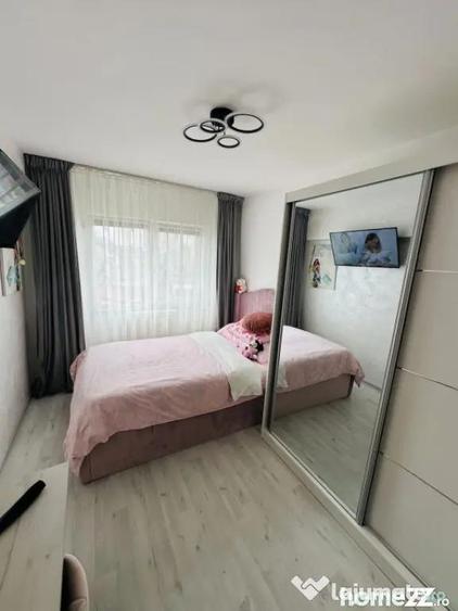 Apartament cu 4 camere decomandat, mobilat în Păcii