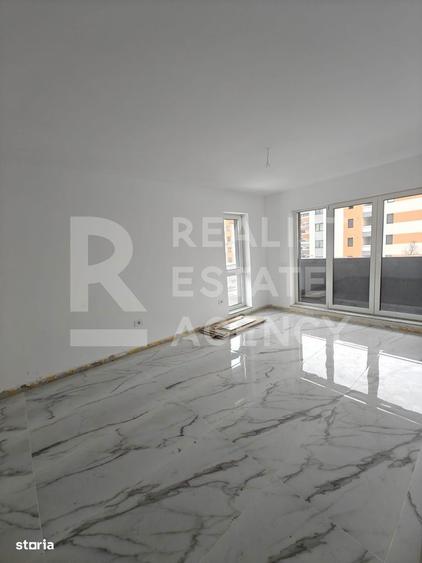 Apartament cu 3 camere în Tractorul — fotografia 1