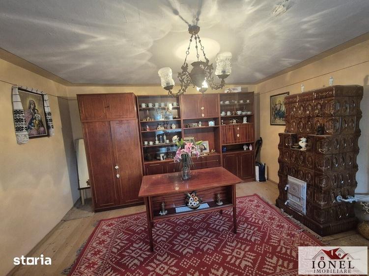 Casă cu 4 camere cu Teren 2038 Mp în Jidvei