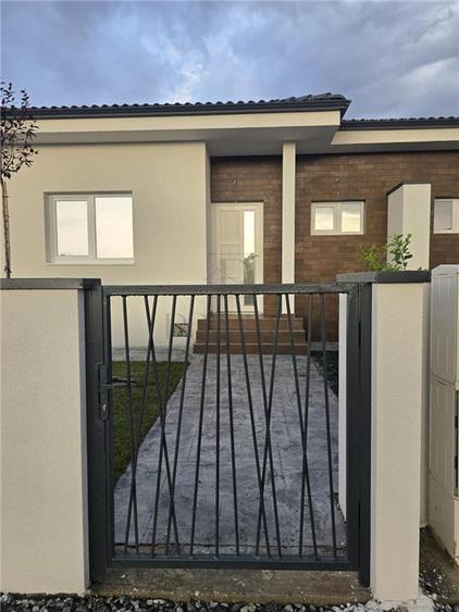 Duplex cu 3 camere cu Teren 330 Mp în Moșnița Nouă