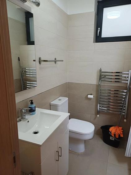 Apartament cu 2 camere decomandat în Moșilor