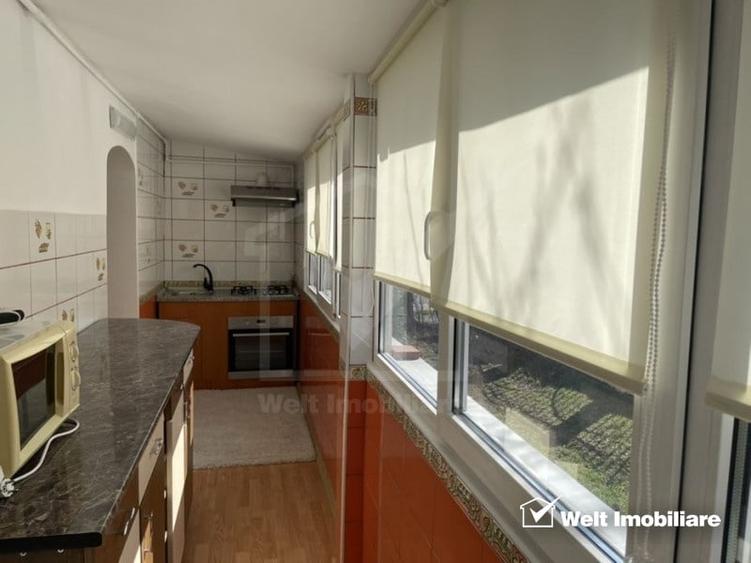 Apartament cu 3 camere semidecomandat, mobilat în Zorilor