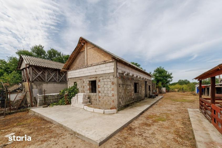 Casă cu 1 camere cu Teren 2140 Mp în Ciești