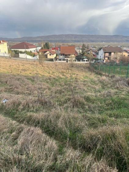 Teren de 898 mp, în Troianu