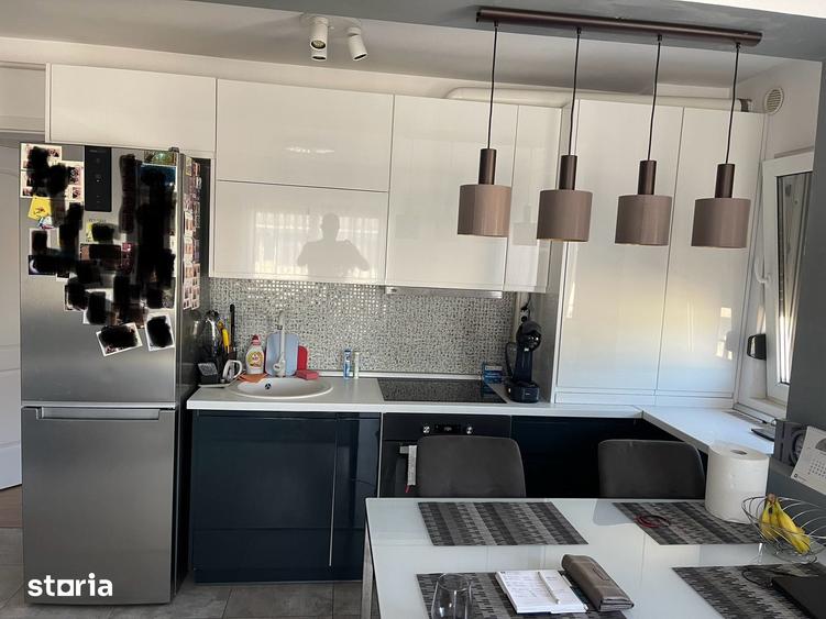 Apartament cu 3 camere în Roșu