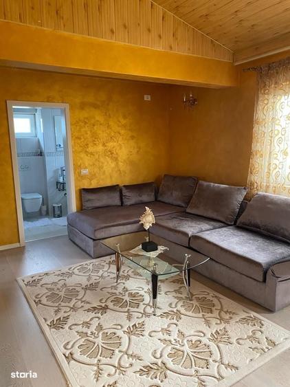 Casă cu 4 camere în Central