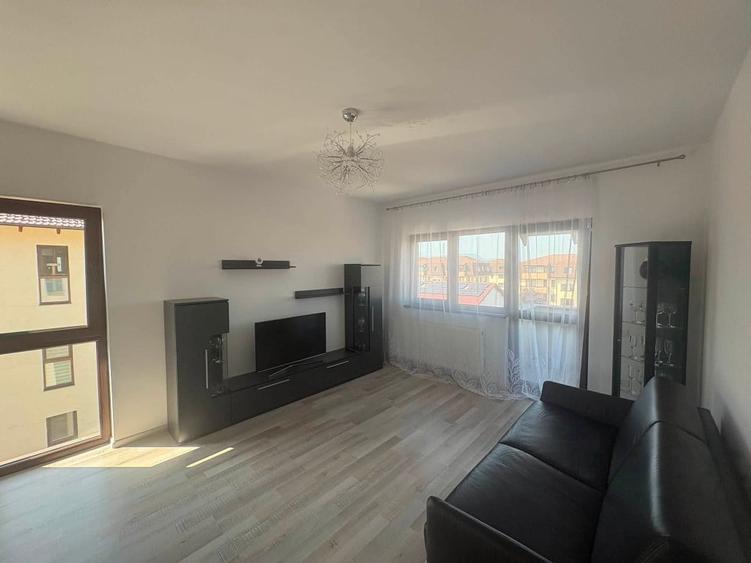 Apartament cu 2 camere decomandat în Sânpetru