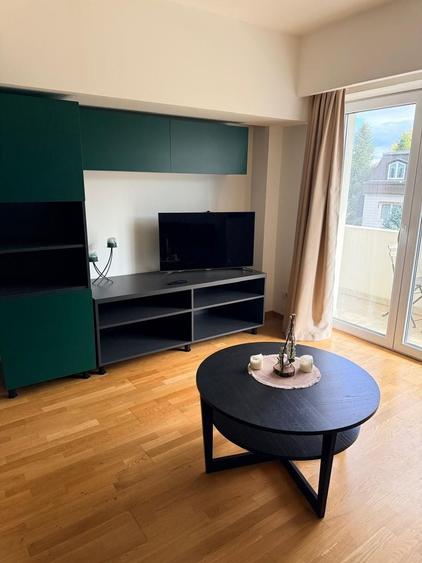 Apartament cu 3 camere decomandat, mobilat în Străulești
