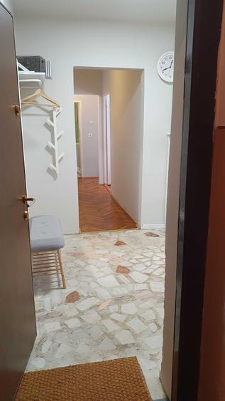 Apartament cu 3 camere decomandat în Decebal