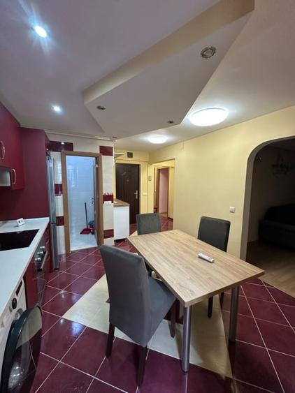 Apartament cu 4 camere decomandat, mobilat în Gării