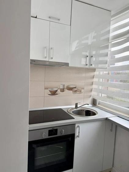 Apartament de inchiriat 3 camere,zona Nufarul - 4