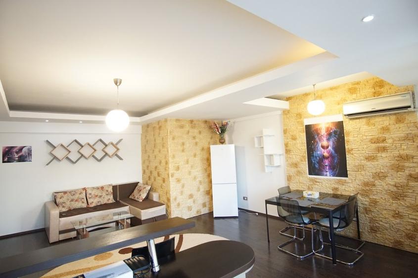 Apartament cu 2 camere semidecomandat, mobilat în Timpuri Noi