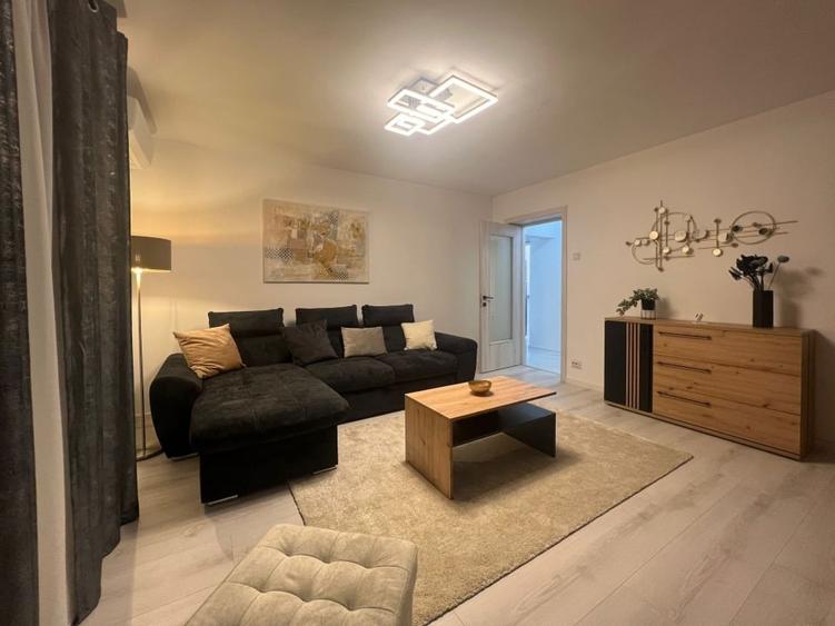 Apartament cu 2 camere decomandat în Panduri