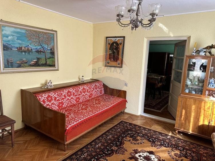 Casă individuală cu 3 camere cu Teren 1045 Mp în Piatra Șoimului