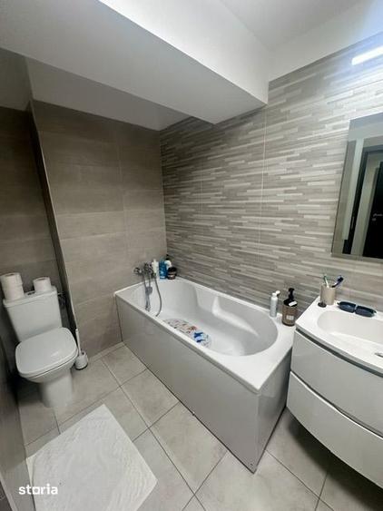 Apartament cu 4 camere în Drumul Taberei