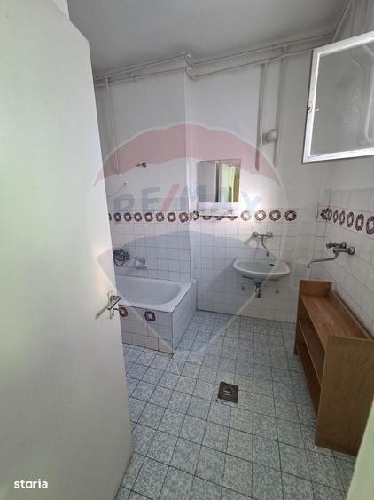 Casă cu 4 camere în Ciumeghiu