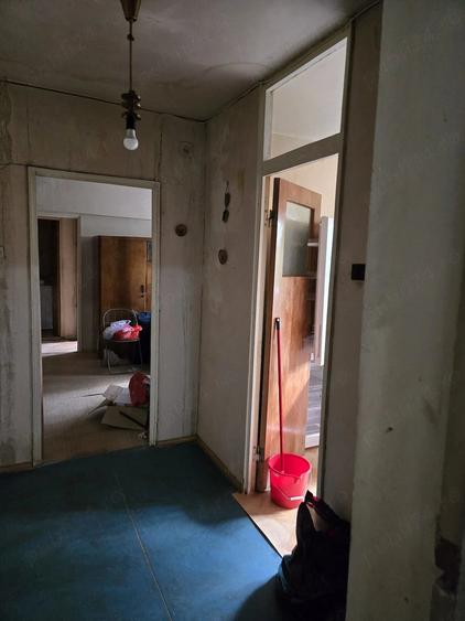 Apartament cu 2 camere semidecomandat în Moșilor