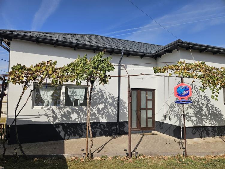 Casă cu 4 camere în Central